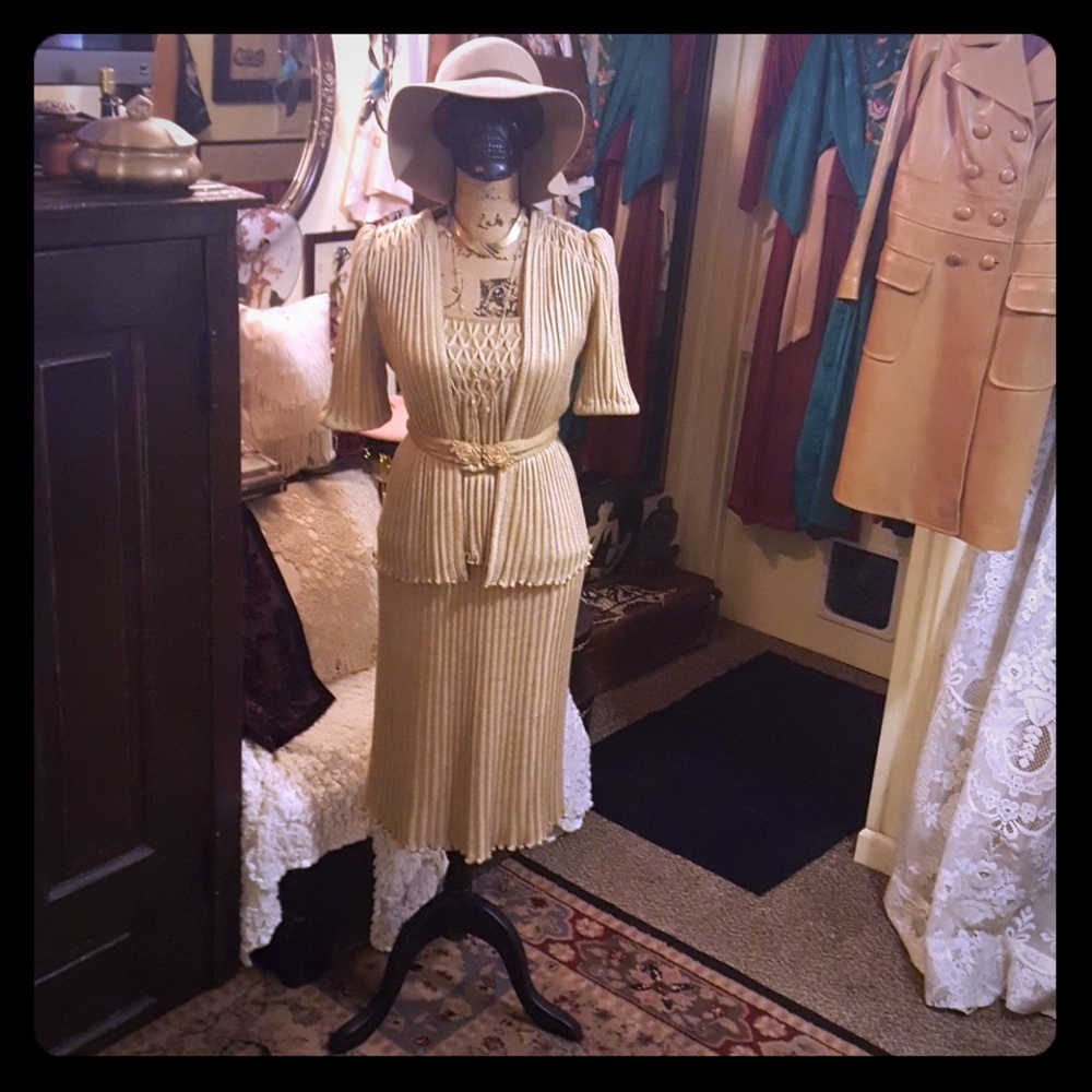 Vintage C & A  4 pc Set